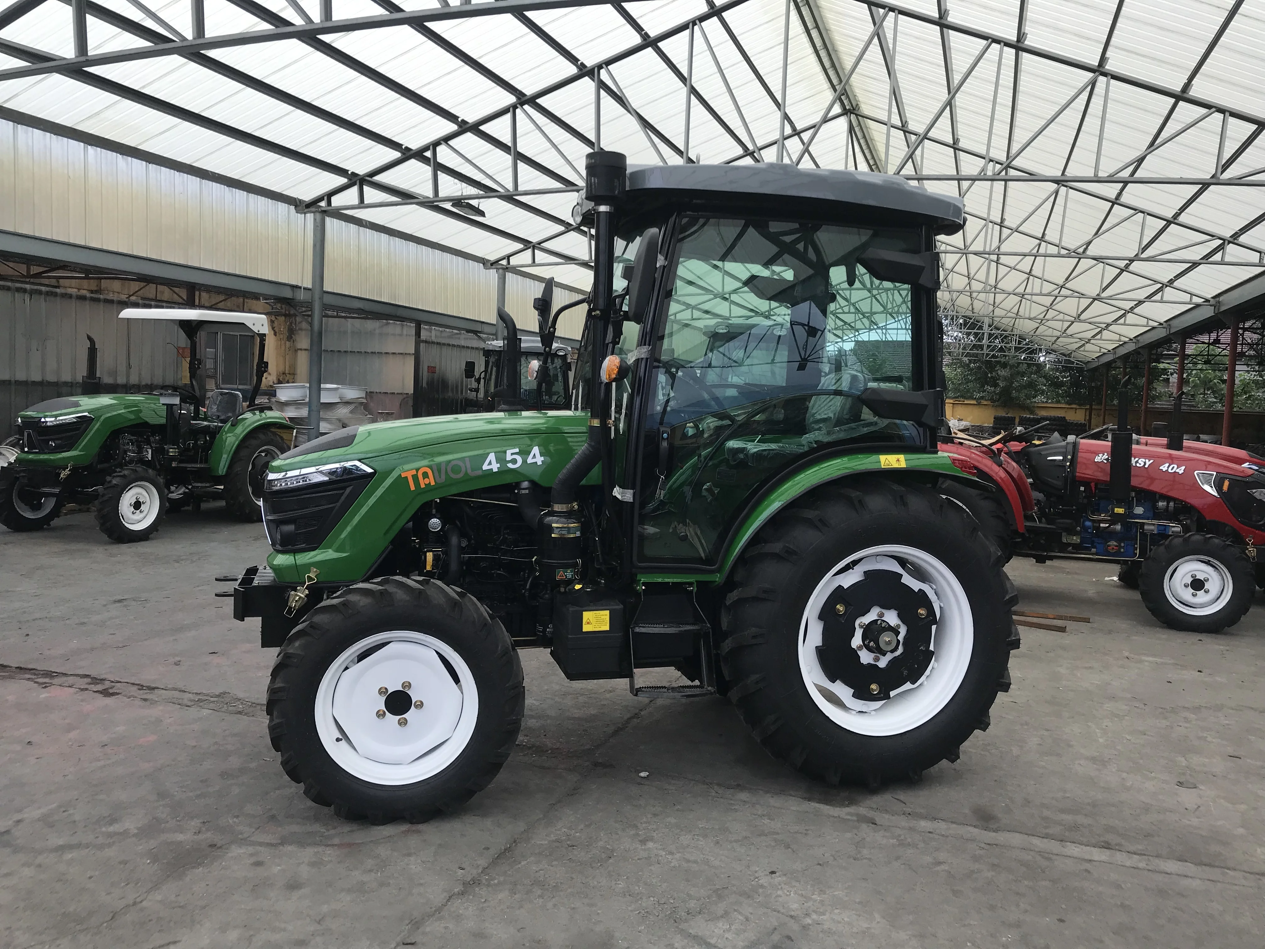 New Type 40 HP  45hp 50 HP 60 HP Mini Tractor with front and rear loader Farming Tractor Made in China