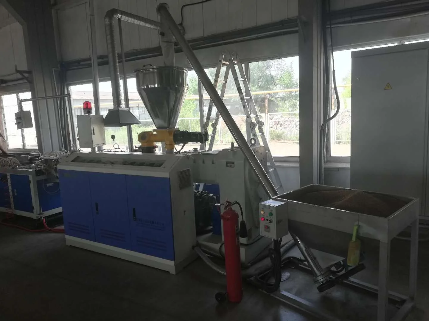 New Design PVC WPC Handrail Profile Making Machine