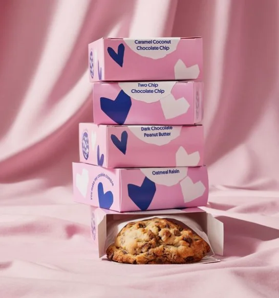 Custom Mixed Petit Croissant Party Pastry Box Chocolate Cookie Kraft Paper Dessert Box Catering Packaging Cheese Platter Box