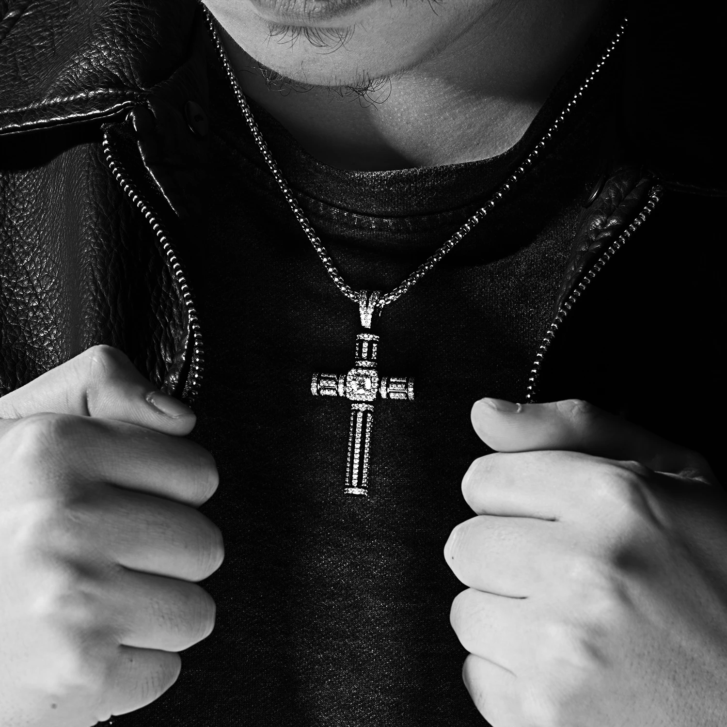 2021 European and American Jewelry Rock Music Headphone Pendant Couple Necklace Silver Women Men Gold Cross pendant Men