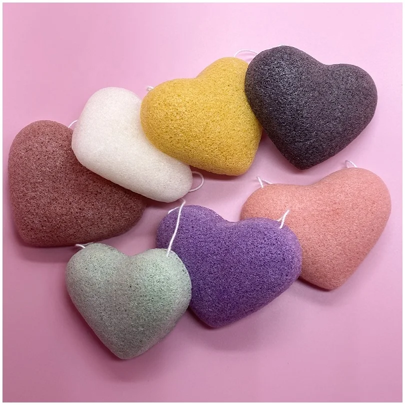 2023 Hot Sell Heart Shape Natural Organic Konjac Sponge For Baby Sensitive Skin Gentle Exfoliating Bath Facial Body Scrubber
