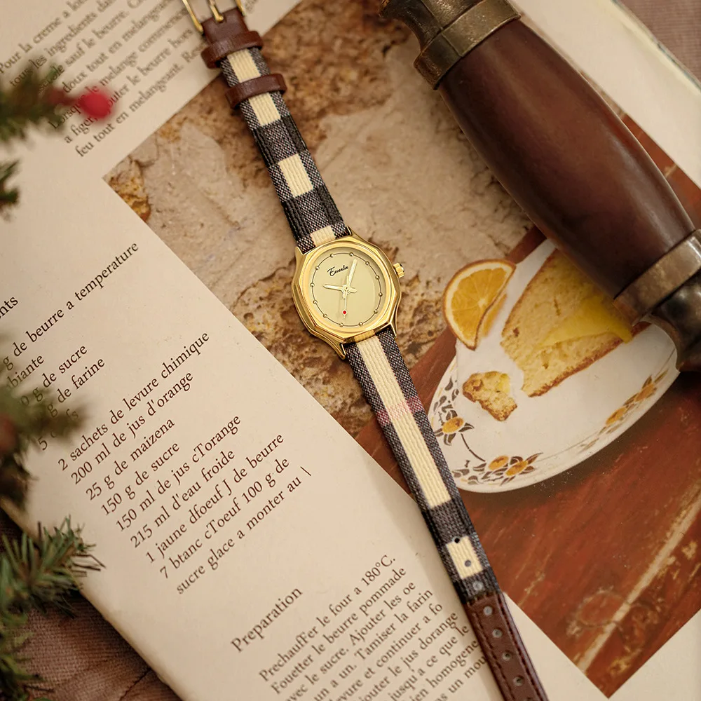 Newest Brand Luxury Waterproof Watch Elegant Diamond  Ladies WristWatch  Art Classical Leather Women Watch Mira a las mujeres