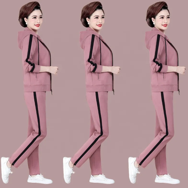 Spring and autumn middle-aged and elderly fashion hooded loose ladies sports vest	 3 piece suit women