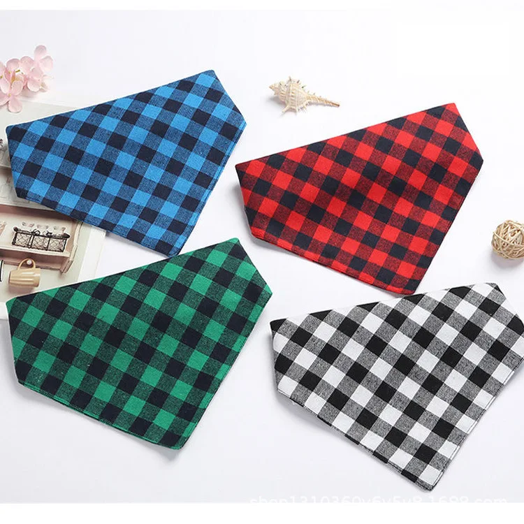 Classic Red Black Plaid Pet Dog Bandana Cat Puppy Kerchief Pet Dog Accessories Pet Neckerchief Scarf Dog Saliva Towel