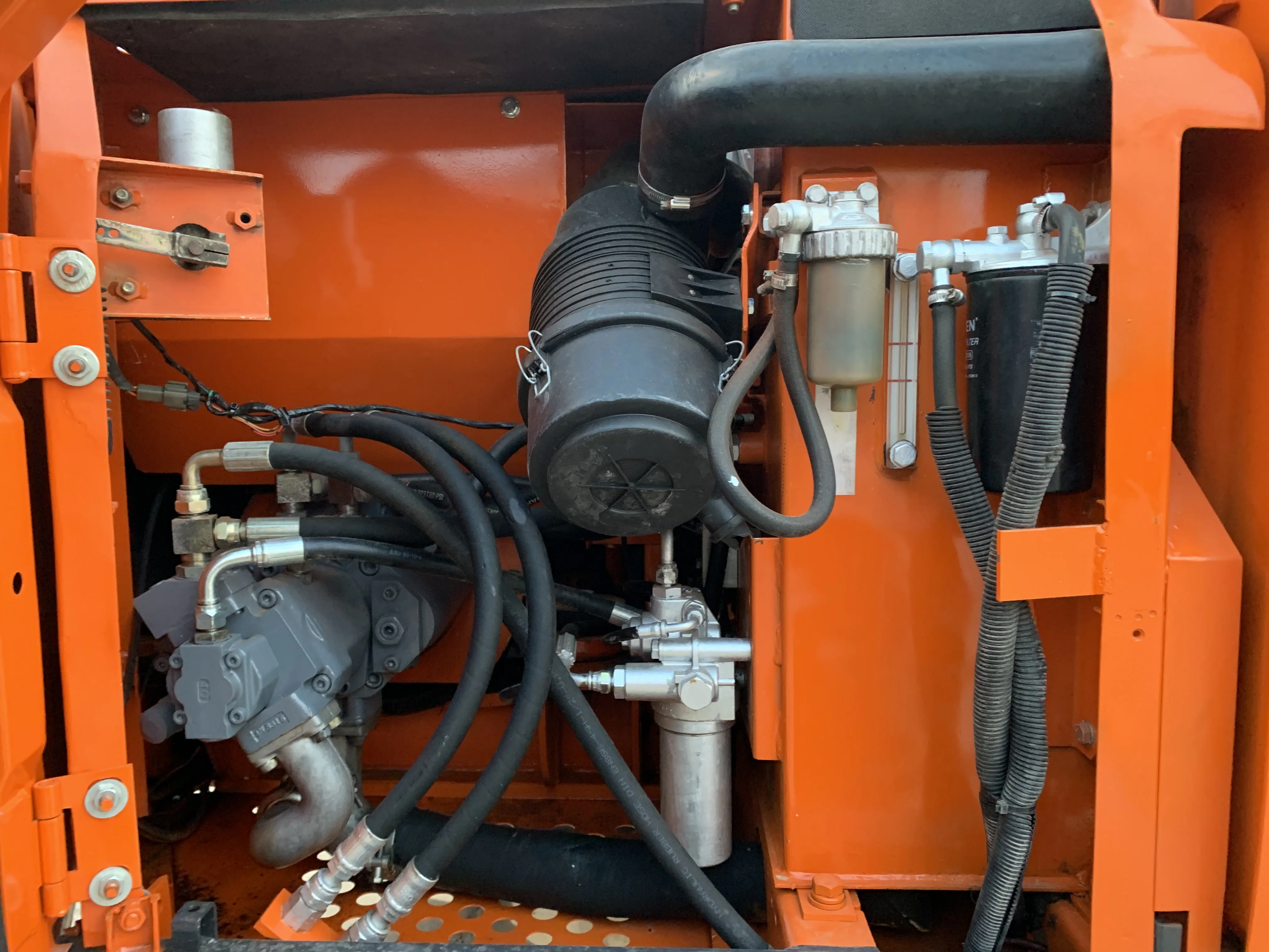 Japan imported high quality second hand 7 ton mini excavator Hitachi ZX70 ZX75US digger