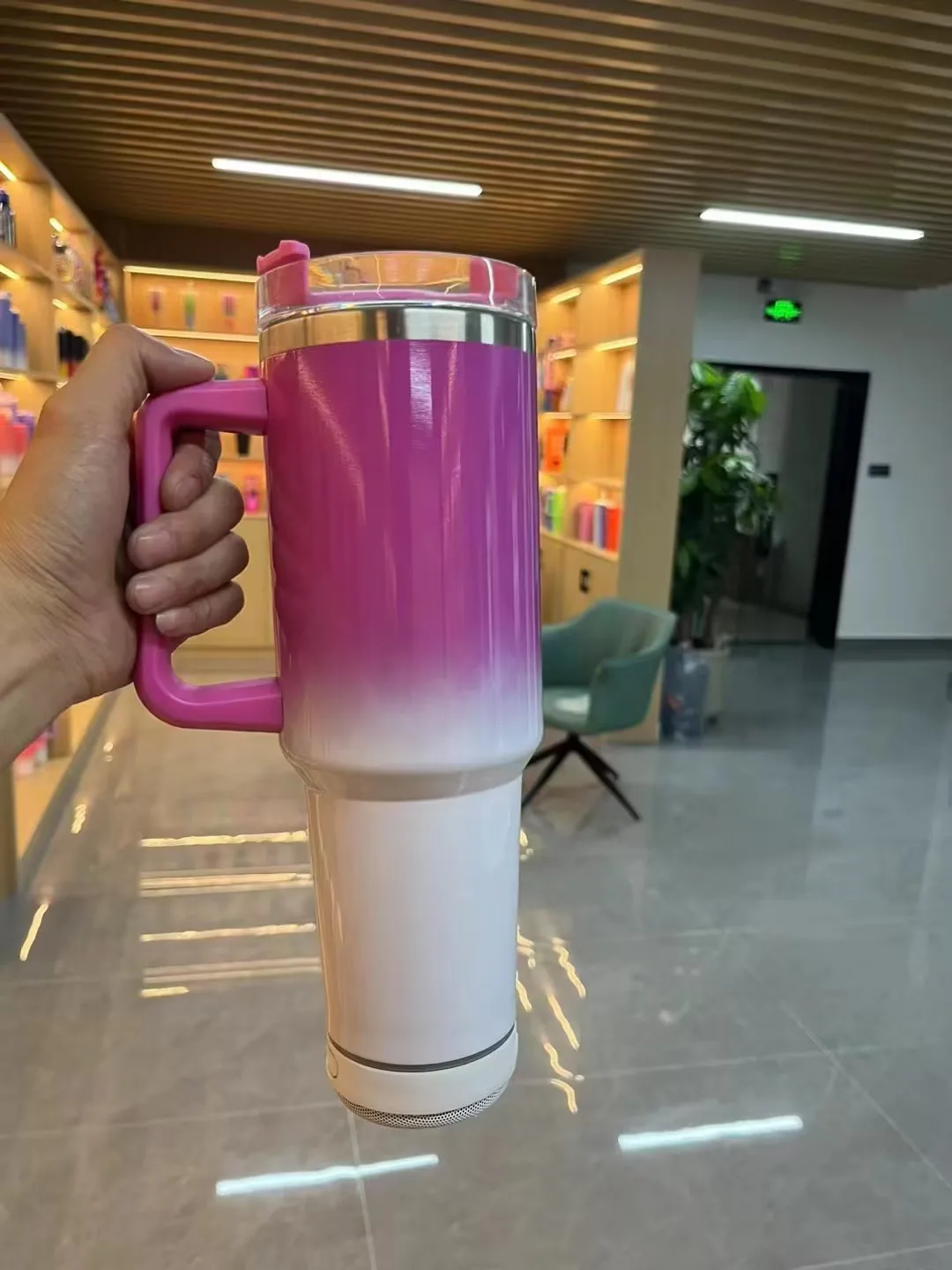 New&hot colors 40oz wholesale bulk wireless smart tumbler with display player speaker stainless steel coffee mugs with handle