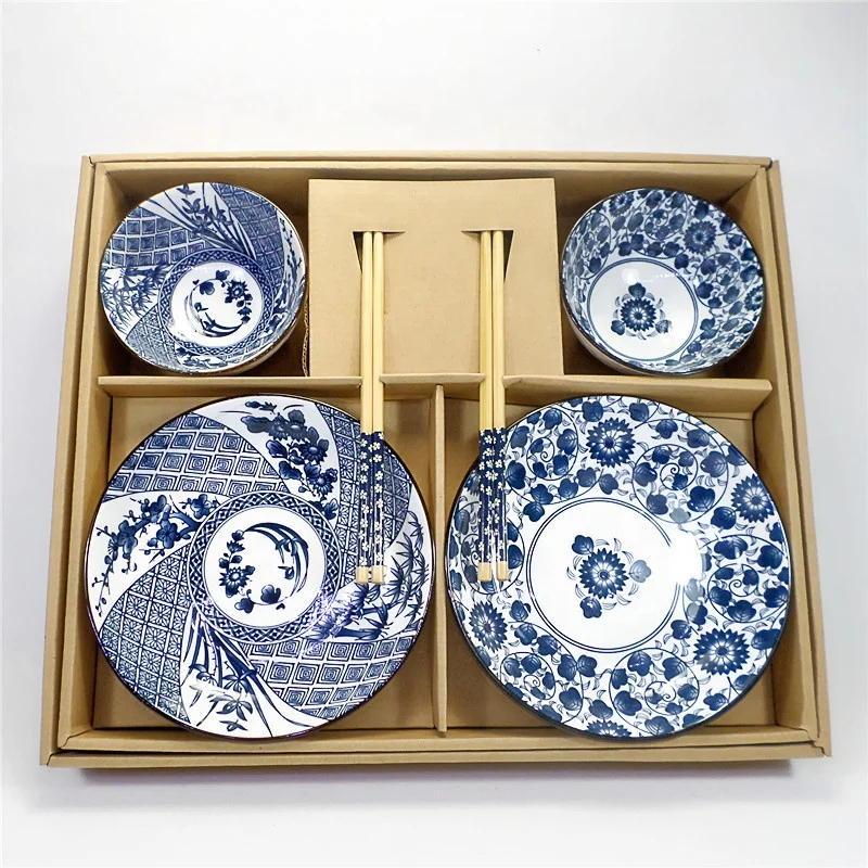 Набор посуды с чашей и тарелками 6 шт. в подарочной коробке