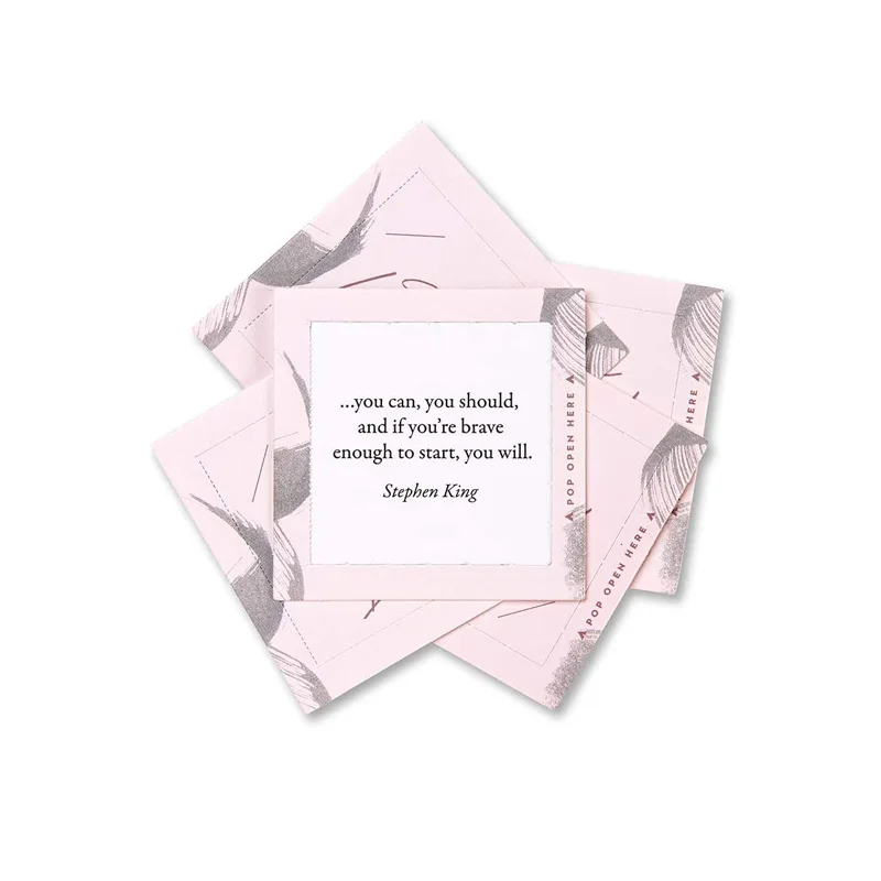 ThoughtFulls 30 поп-открытых карт, каждый с разными вдохновляющими сообщениями внутри поп-открытой карты памяти