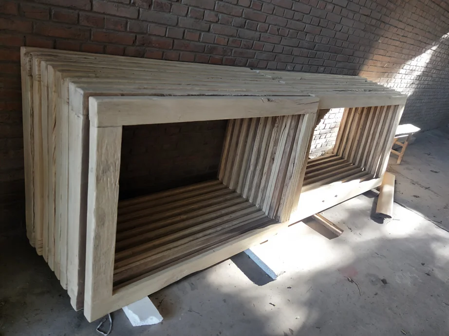 Chinese Antique custom beauty decorative rectangular reclaimed wood frame distressed natural wall mirror