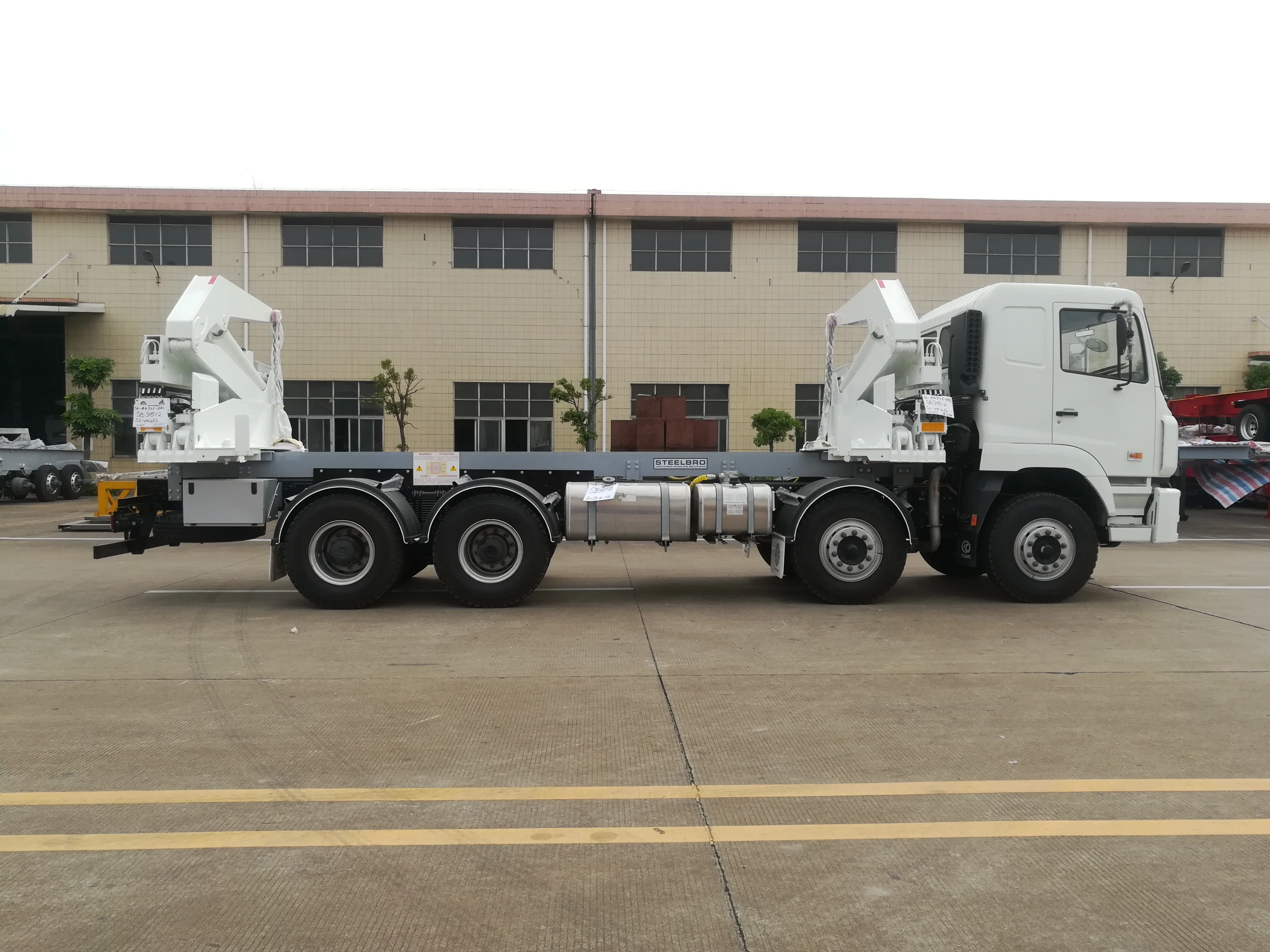 Лидер продаж 2021, высококачественные грузовики с боковым подъемником 8*4 CAMC