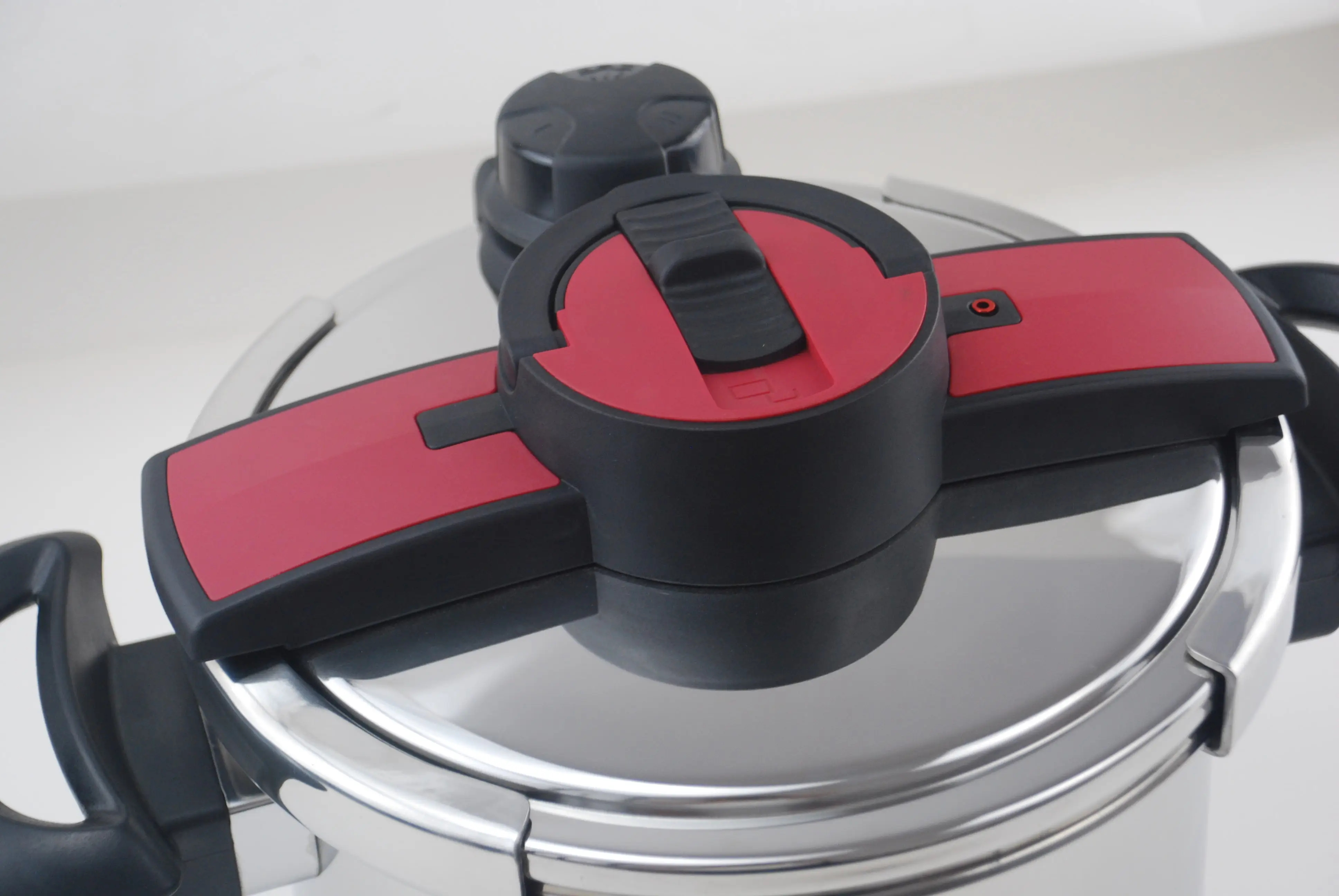 Good quality tefal  pressure cooker stainless steel high pressure cooker silver pressure pots can use gas, induction.