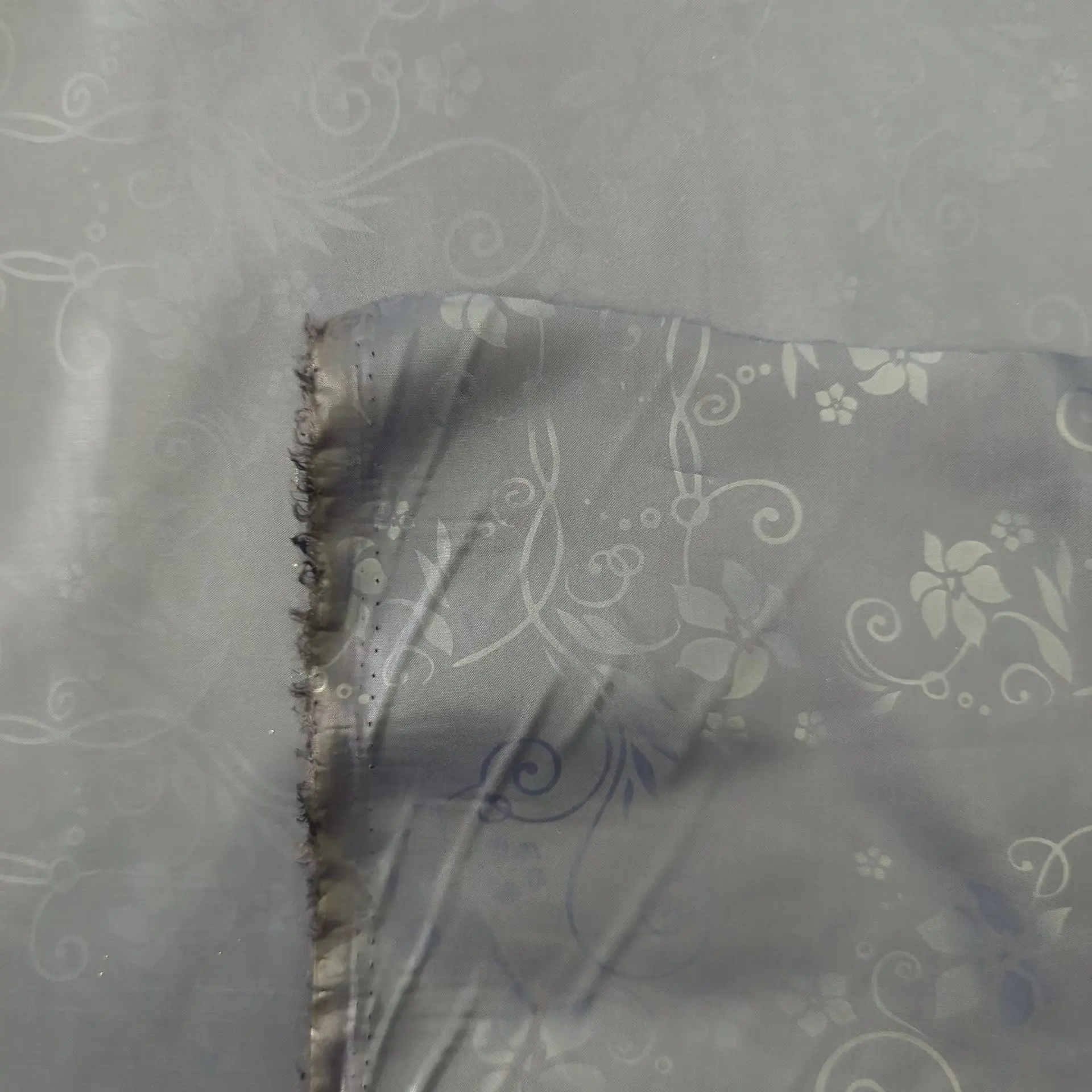 Custom 170T 180T 190T 210T 50gsm 60gsm 70gsm embossed polyester taffeta fabric for garments bags lining