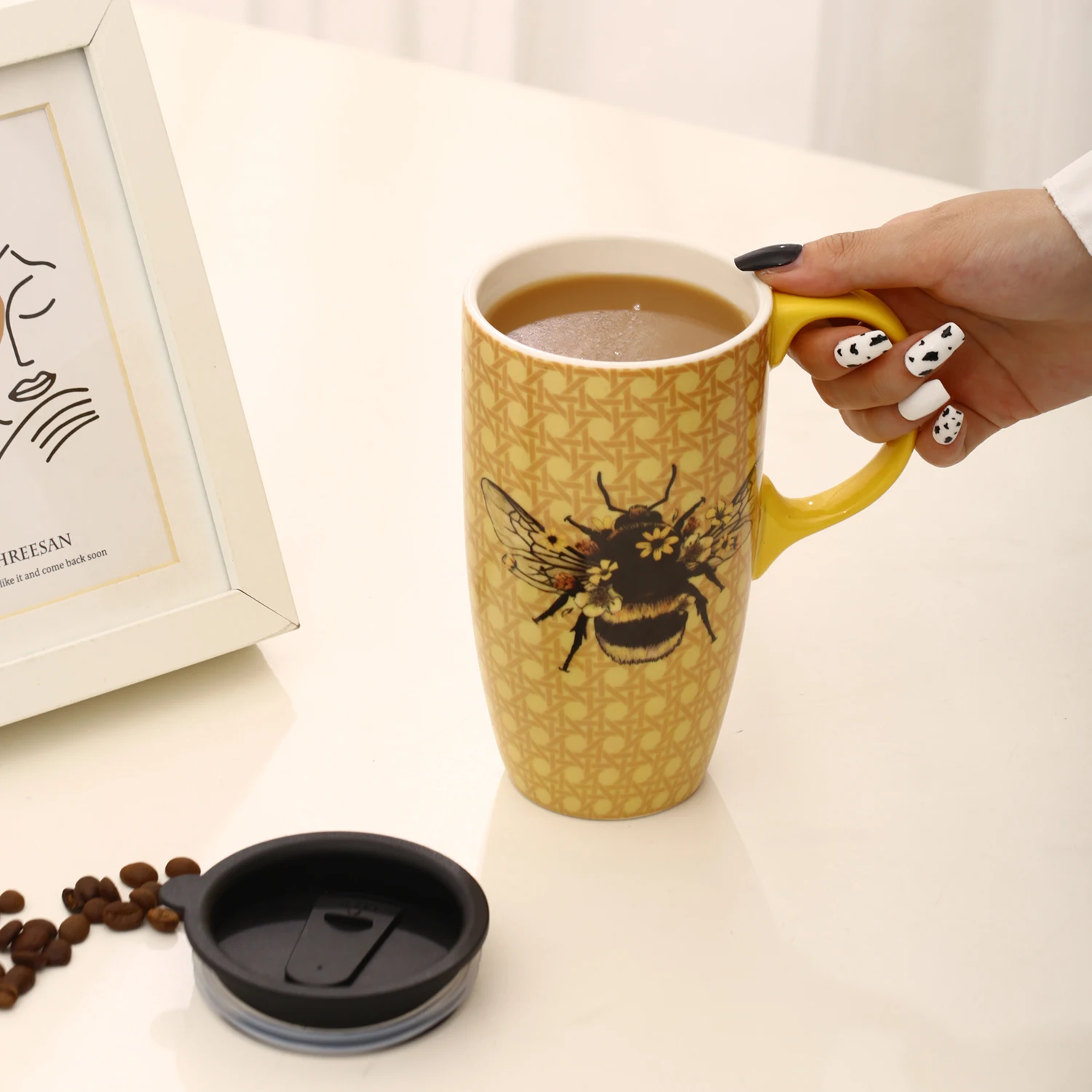 17oz. Yellow Bees Tall Coffee Cup Ceramic Mug Porcelain Latte Tea With Lid