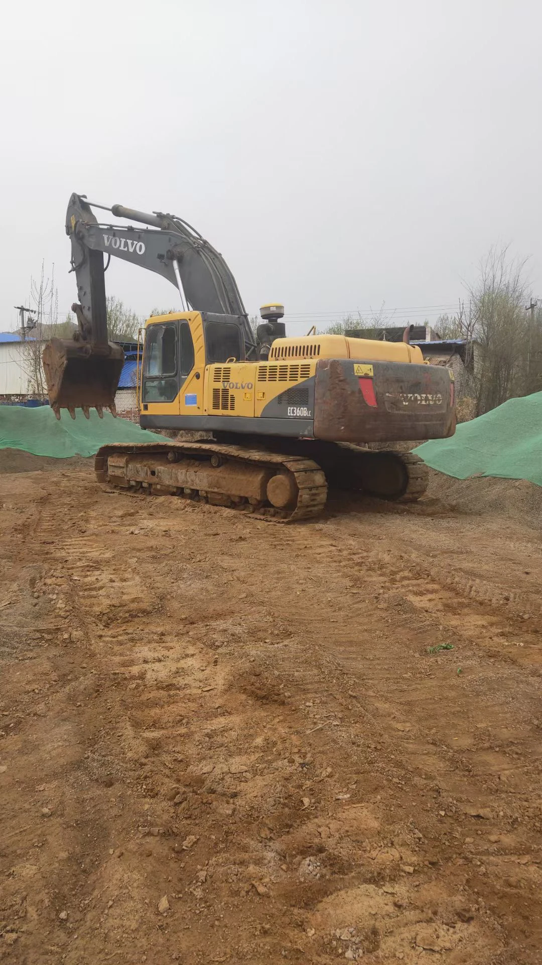 For major construction used machinery sweden excavator Volvoo-360 with high operating efficiency for sale