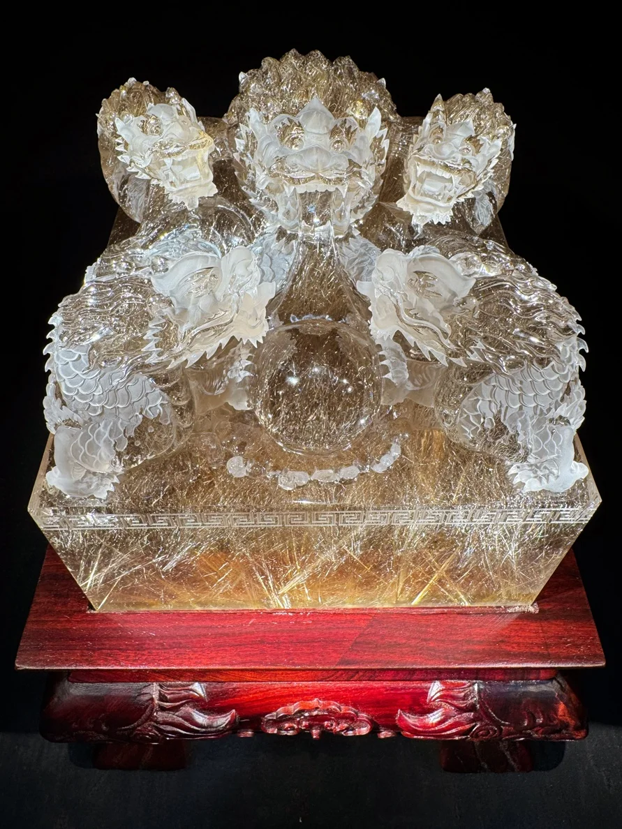 Top quality golden rutilated quartz Imperial Seal  rutilated quartz crystal Lion carvings for decoration