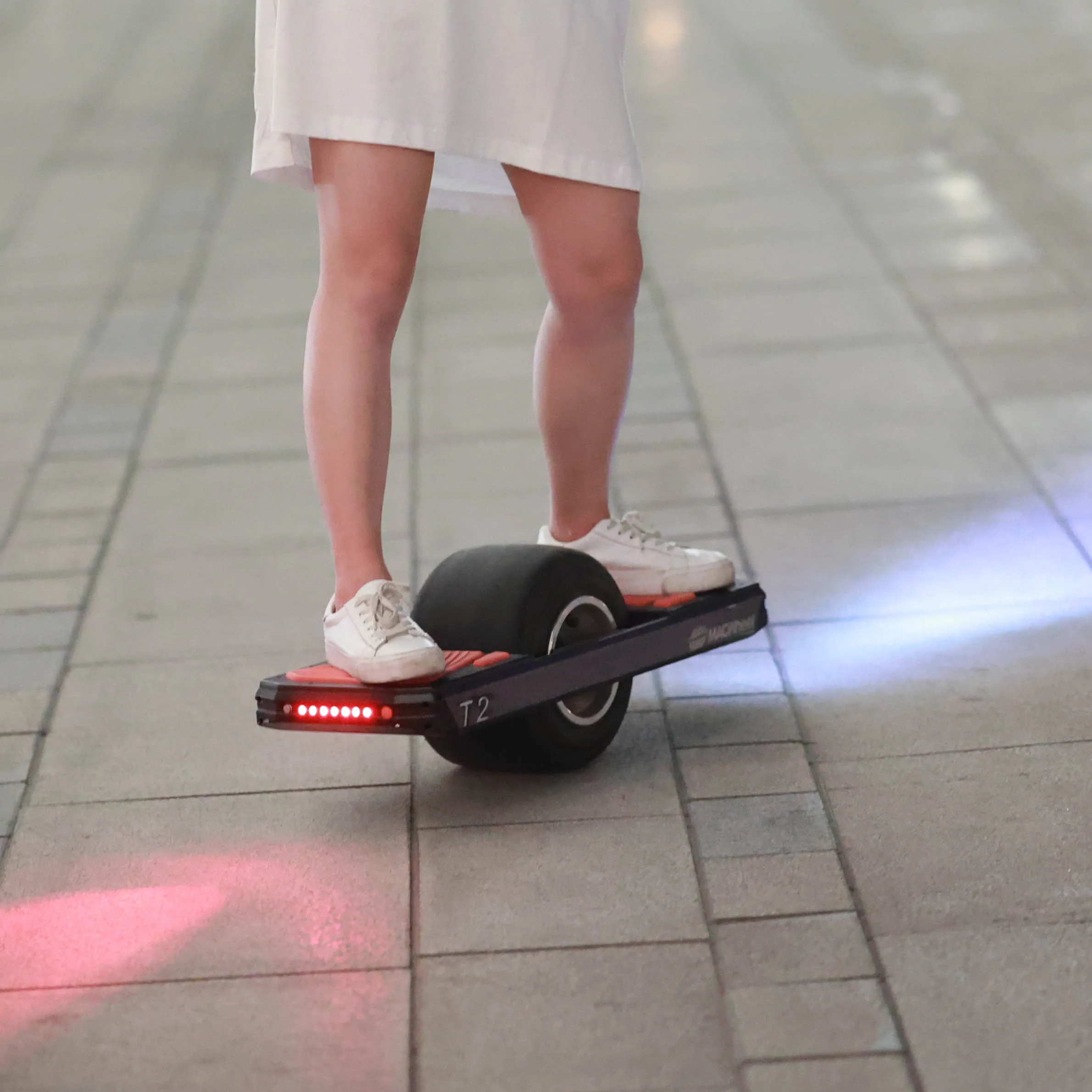 one wheel electric skateboard covering the shipping cost is 20 kg in stone can be used in coffee shop