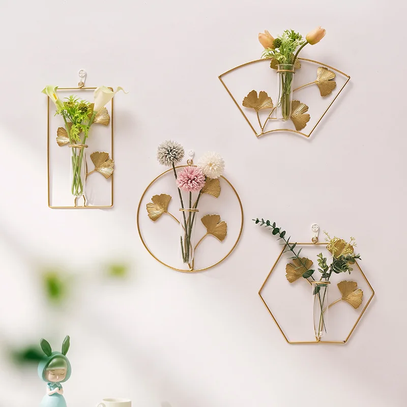 Ginkgo Leaf Metal Frame Wall Decoration Creative Green Plants Wall Mounted Hydroponic Glass Vase