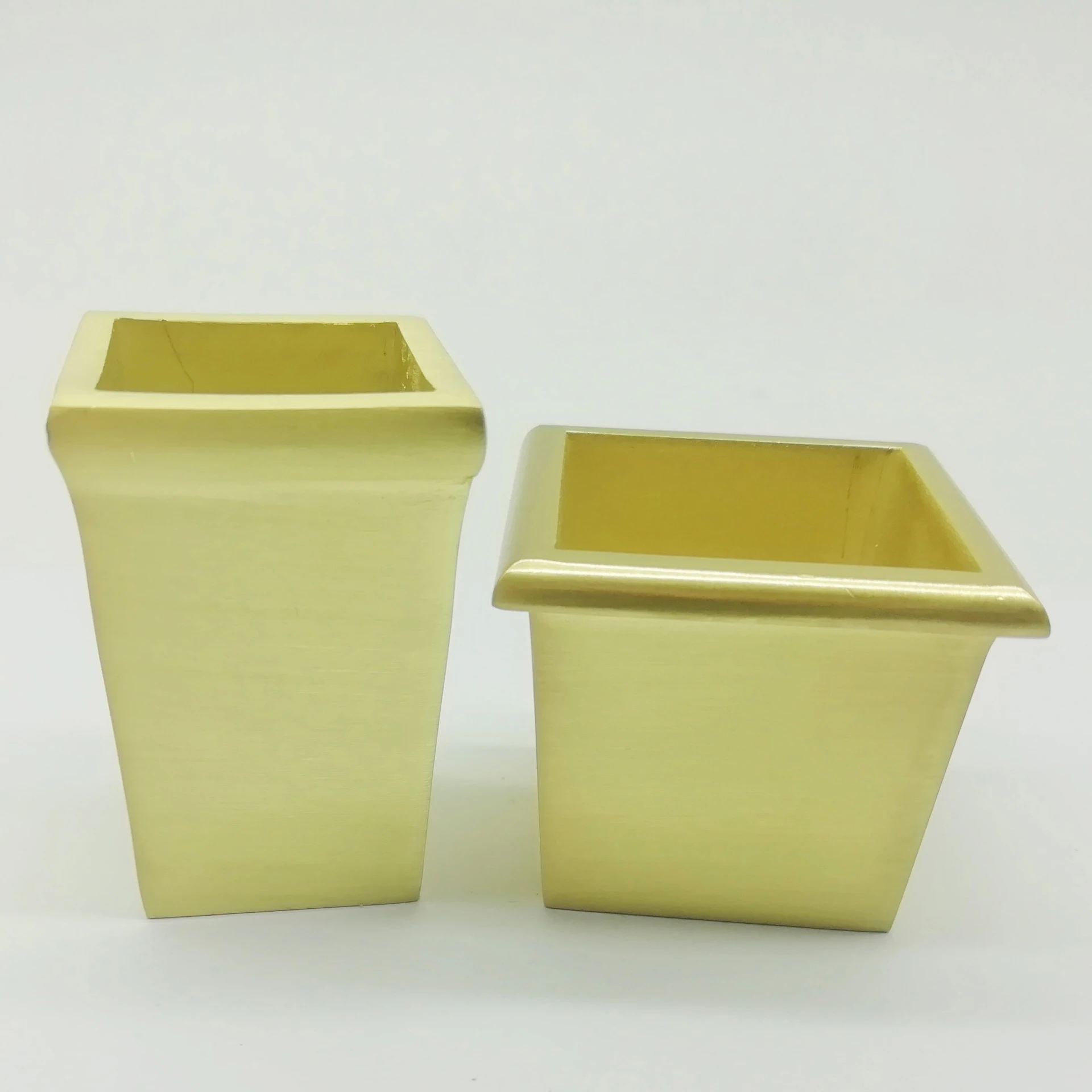 Hoone Mid-Century Modern Legs Chairs Sleeve Fitting Tips Golden Brass Square Chair Leg Caps