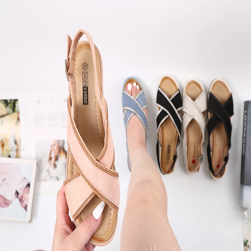 Hot selling lady shinning sandals slippers shoes for women wedge shoes new design