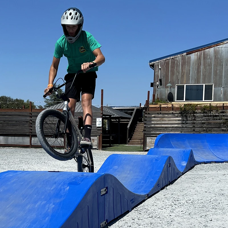 Outdoor sports Sports & Entertainment Plastic modular pump track velocity loop 2  exercise for Cycling & scooters bike workout