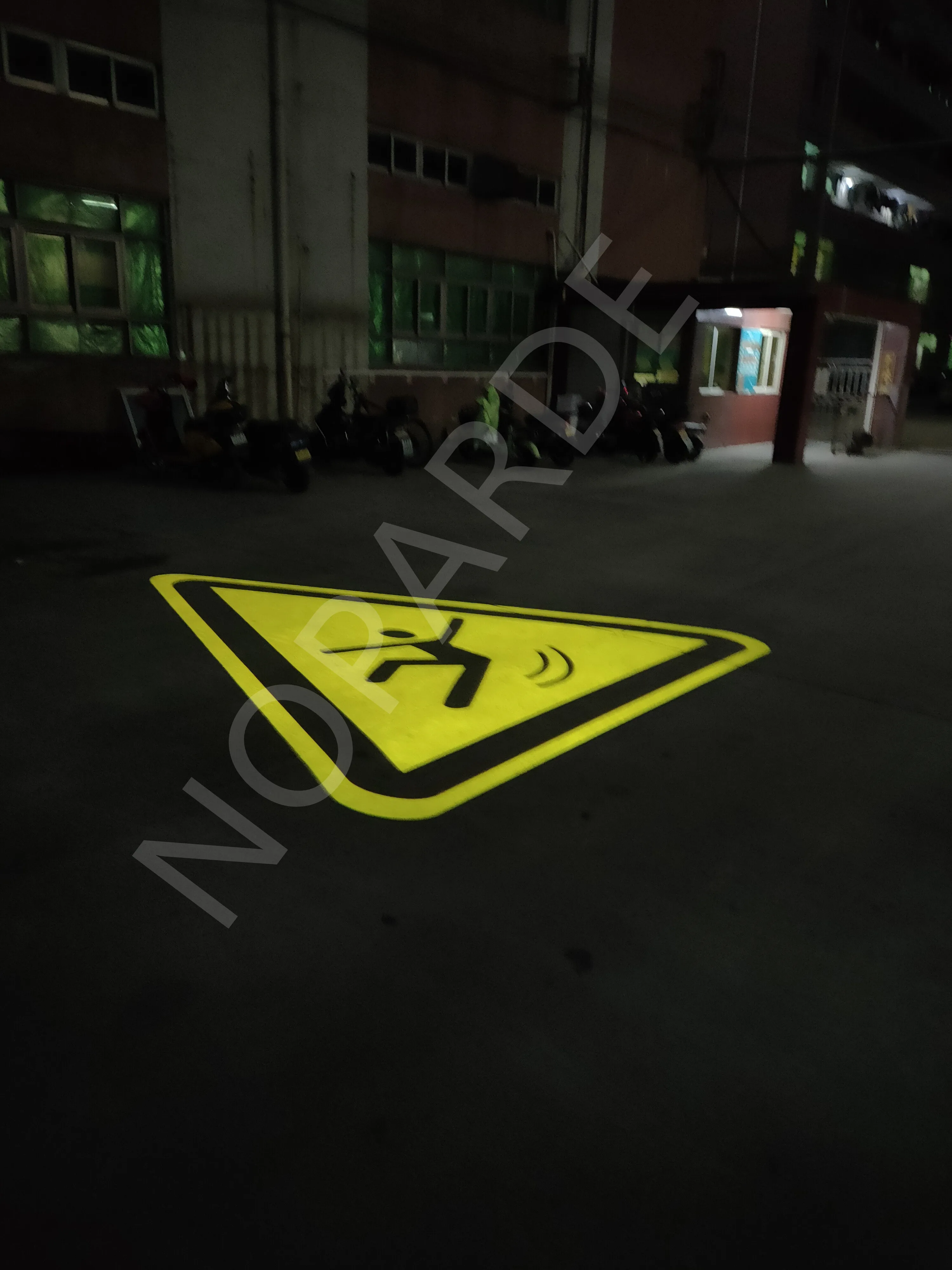 Customized Safety Sign Projector 50W 80W 100W Outdoor Waterproof Indoor Non-Waterproof Rotating Static Traffic Logo Projector