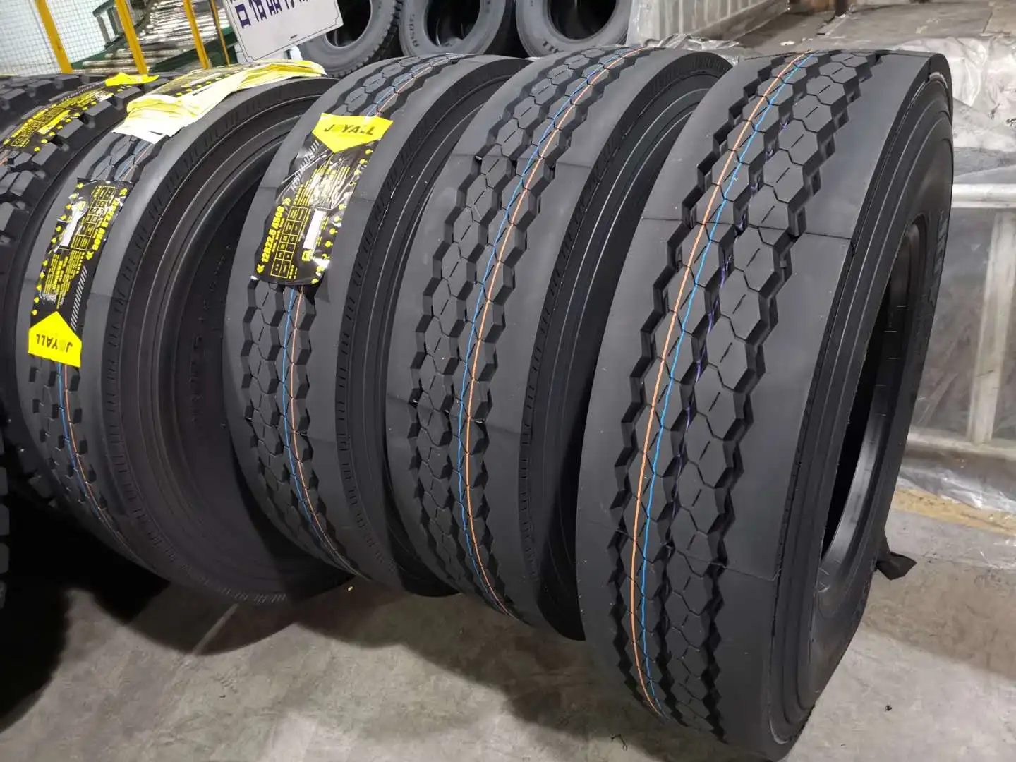  295/80R22.5 рисунок протектора привода B878 JOYALL бренд TBR Новая шина для