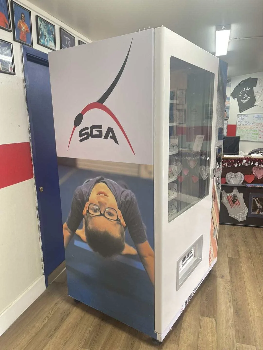 Экспортный торговый автомат с ЖК-экраном