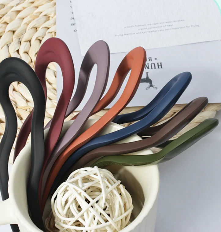 Factory Directly Selling U-Shaped Hair Stick 13cm PC Plastic Matte Styling Hairpins Hair Accessories For Women