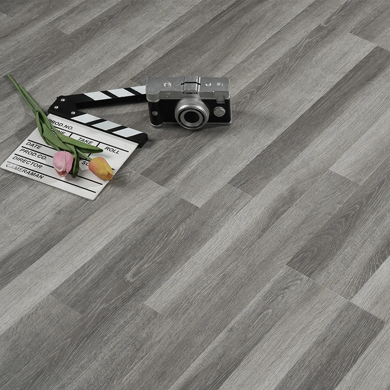 Royal Style Real Wood Grain HDF Laminate Timber Flooring