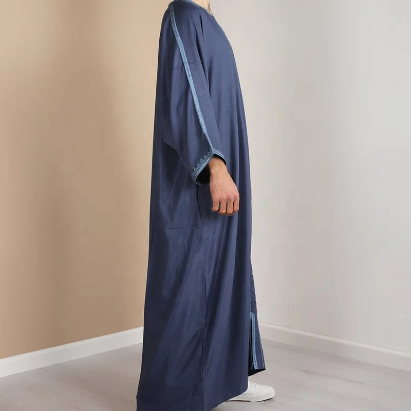 Wholesale Fashionable Men Dubai Long Sleeve Thobe Blue Cotton Luxury Abaya Muslim Long Dress Oversized