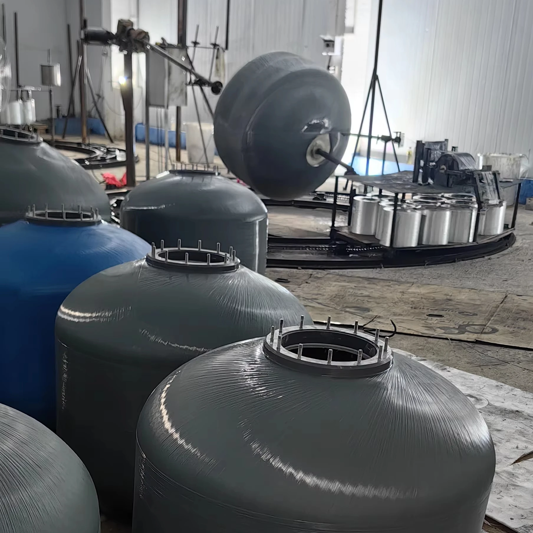 Factory Direct In-Ground Swimming Pool Filtration System Top Mount Water Output Sand Filter Swimming Pool Accessories