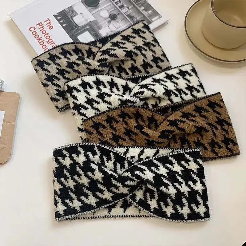 2024 New Fashion Sweet Plaid Knitted Headbands Twist Cotton Hair Band Spa Cotton Hairband