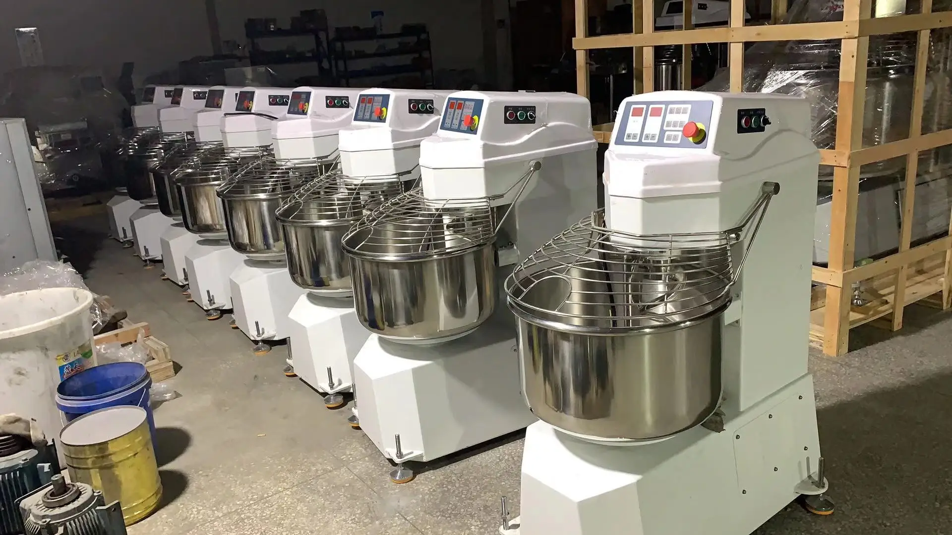 75KG New Commercial Bakery Equipment Industrial Dough Spiral Dough Mixer for Hotels Restaurants Pizzas/Cakes/Breads for Flour