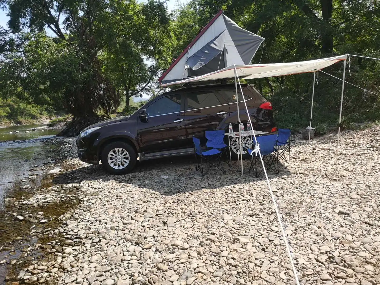 Quick Automatic Opening Factory Make Aluminium Shell Roof Top Tents Hard Toptent