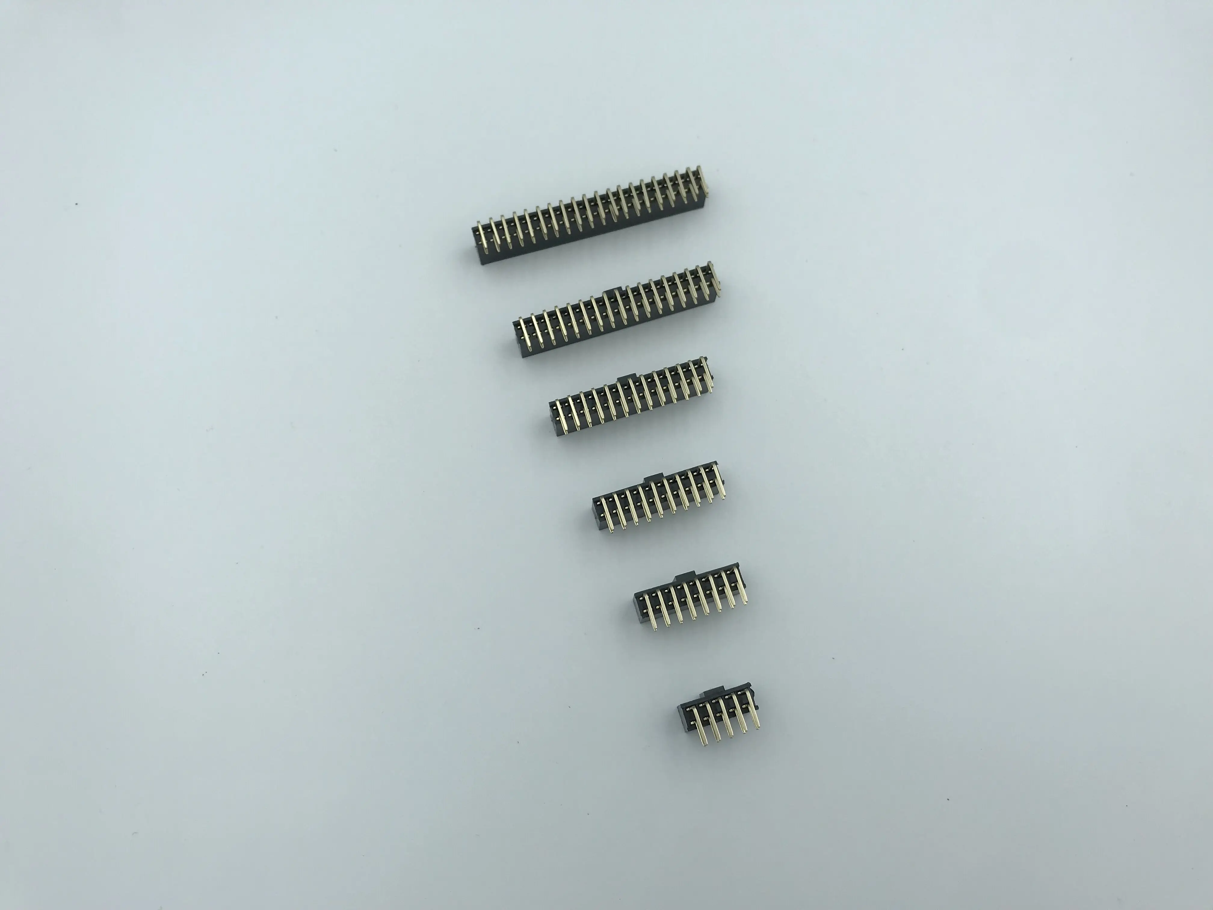 2.54mm right angle Female Header Connector Dual Row R/A PCB with polarizing bump