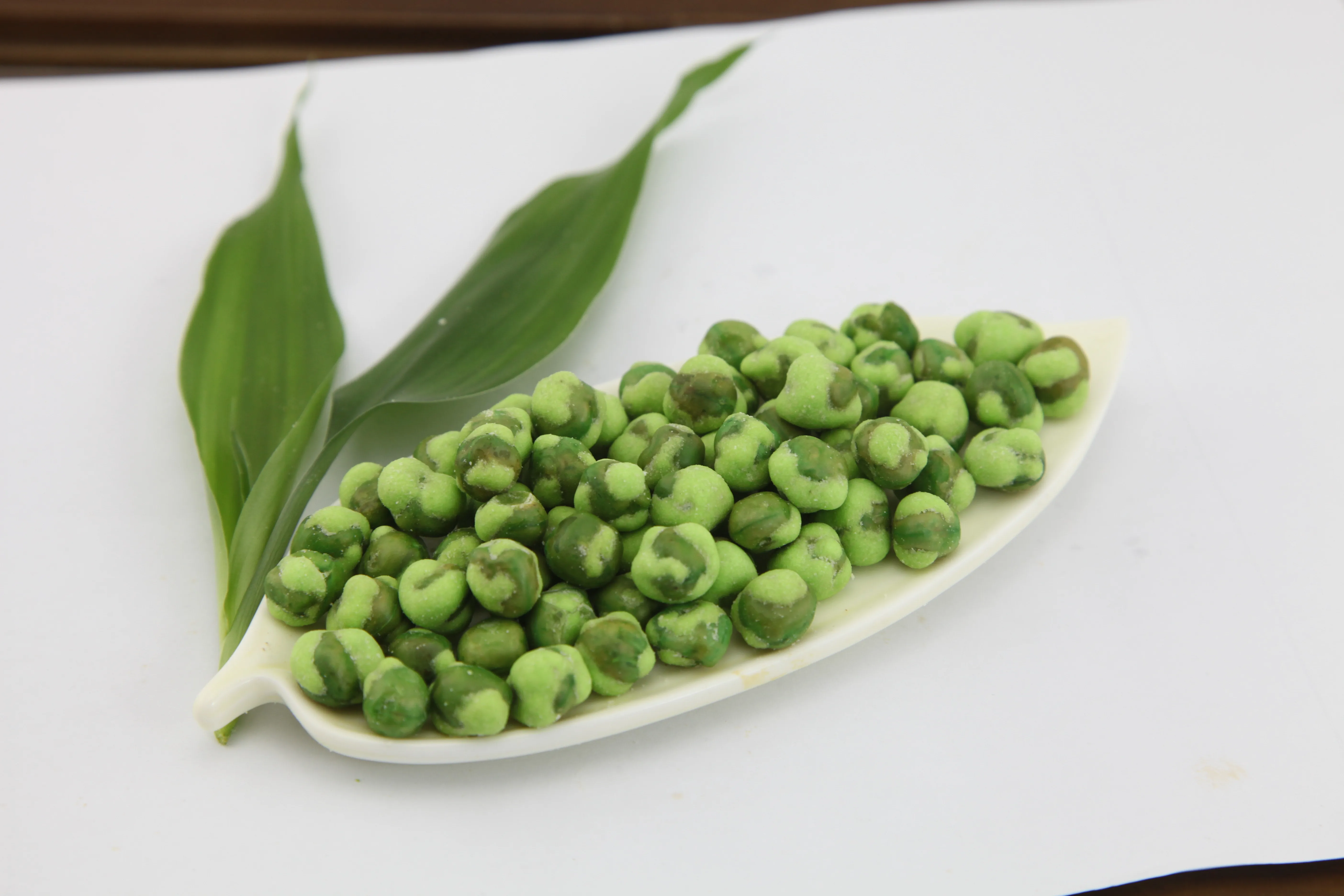 Crispy Crunchy Fried Green Peas Snack Garlic Flavor Coated