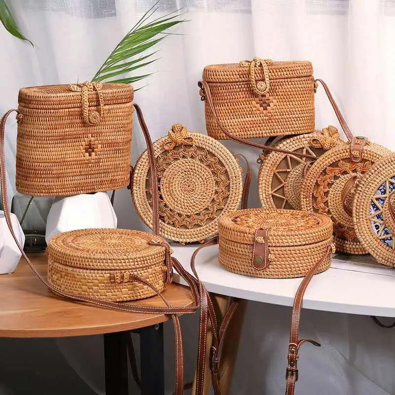 
Woven Rattan Bag Round Straw Shoulder Small Beach Handbags Women Summer Hollow Handmade Messenger Crossbody Bags 