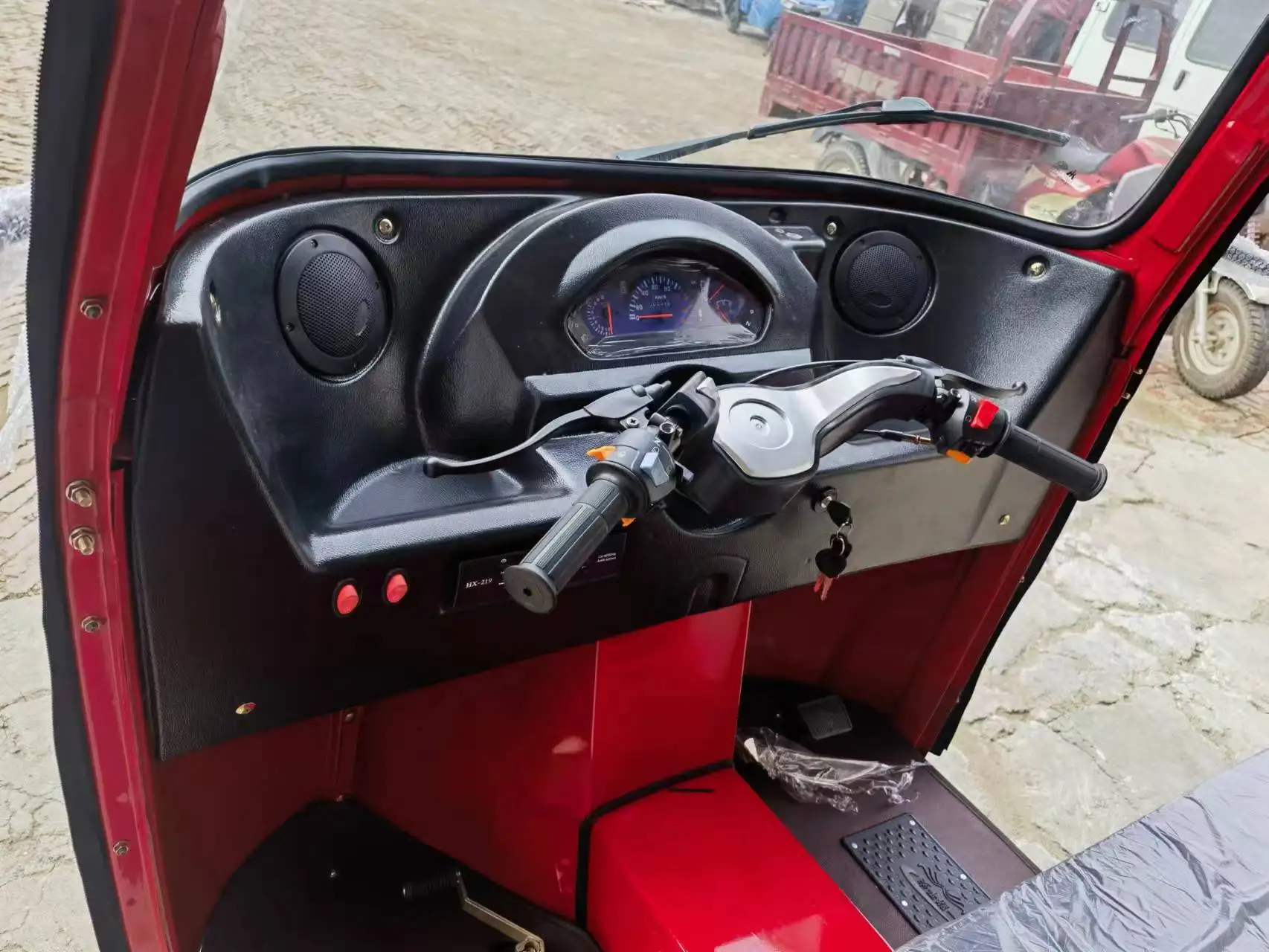 Hot selling Africa Tuk Tuk Nigeria gasoline tricycle  electric Ghana Moto taxi 200cc Motorized Passenger tricycle