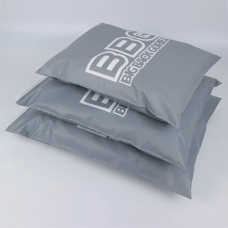 Custom Logo  Matt Clothes Packaging Bags Plastic Recyclable Ziplock Sports Clothing Packaging with Printed Logo