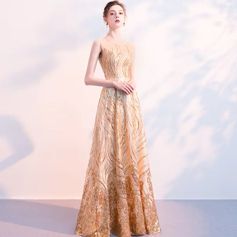 2024 Royal Style Wedding Gown Fashionable Light Luxury Classic Elegant with Lace Back Waistline Detail Half Sleeves ODM