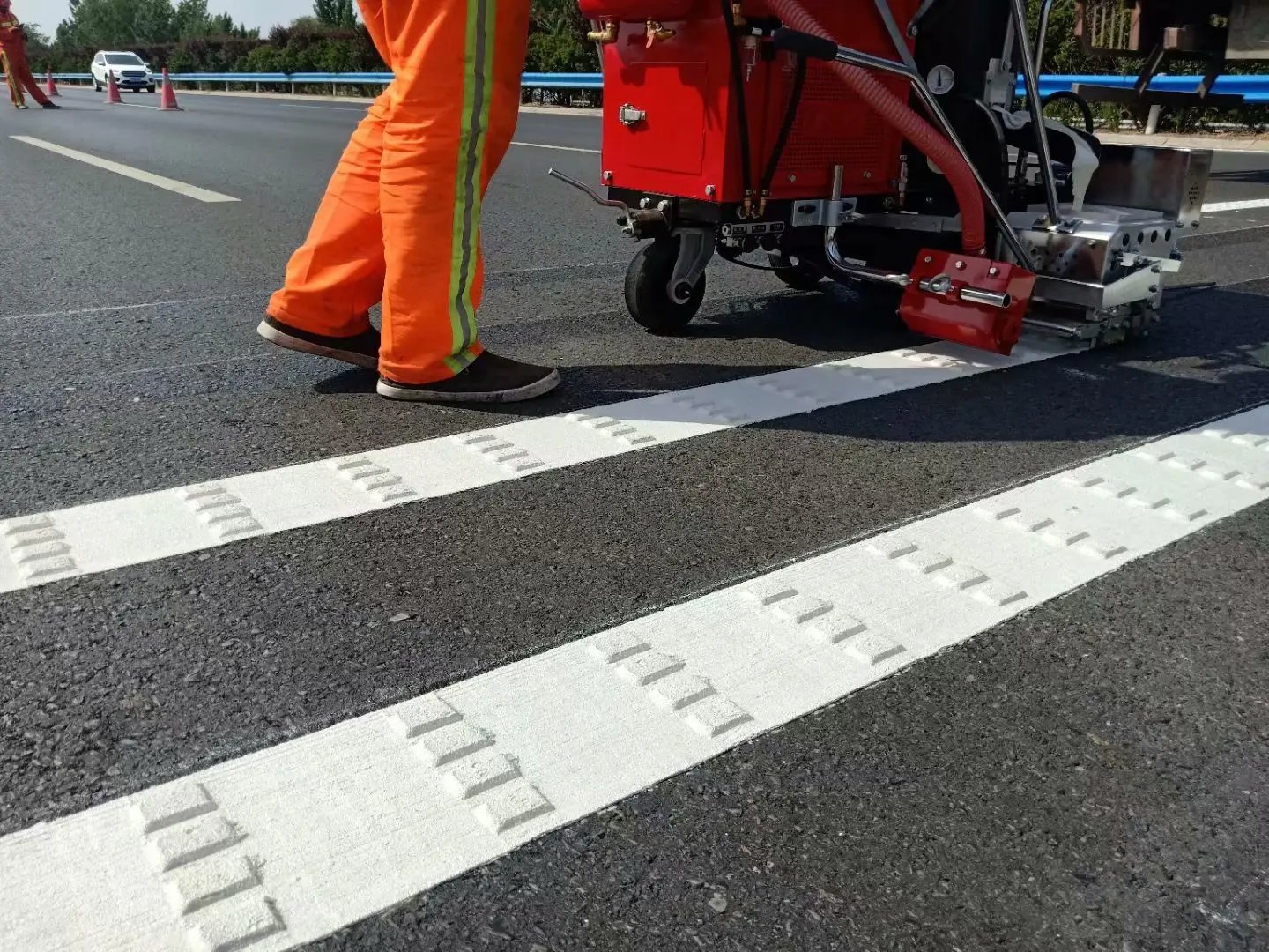 Sell Vibra or convex line thermoplastic road marking machine