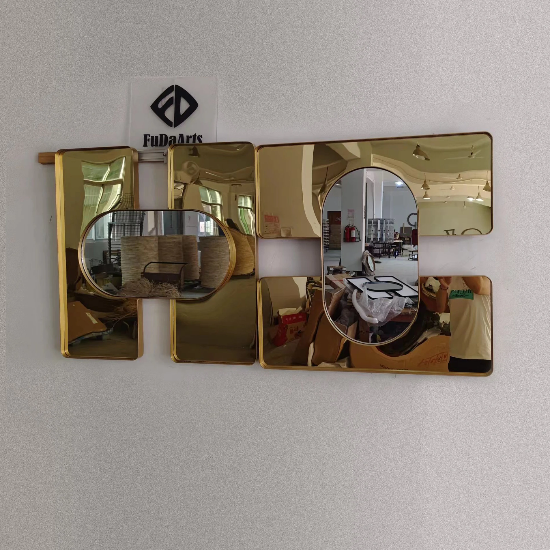 60CM 2024 New Nordic Modern Simple Iron Art Wall Hanging Light Luxury Creative Decoration Mirror Home decor wall dropshipping