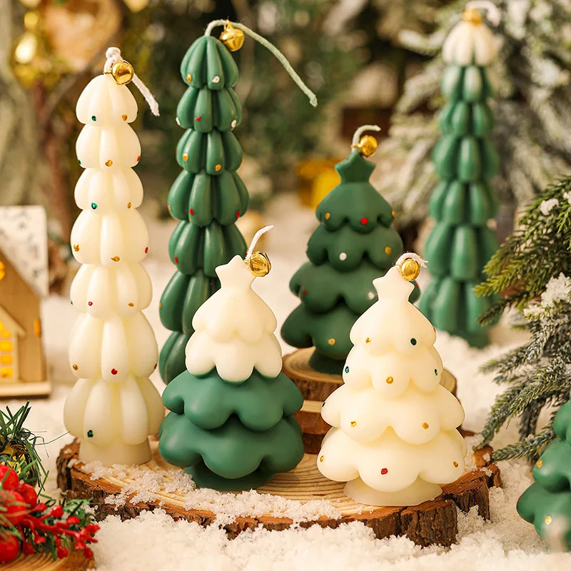 Small Creative Christmas Tree Shape Scented Candle Thanksgiving Gift in Wax Material