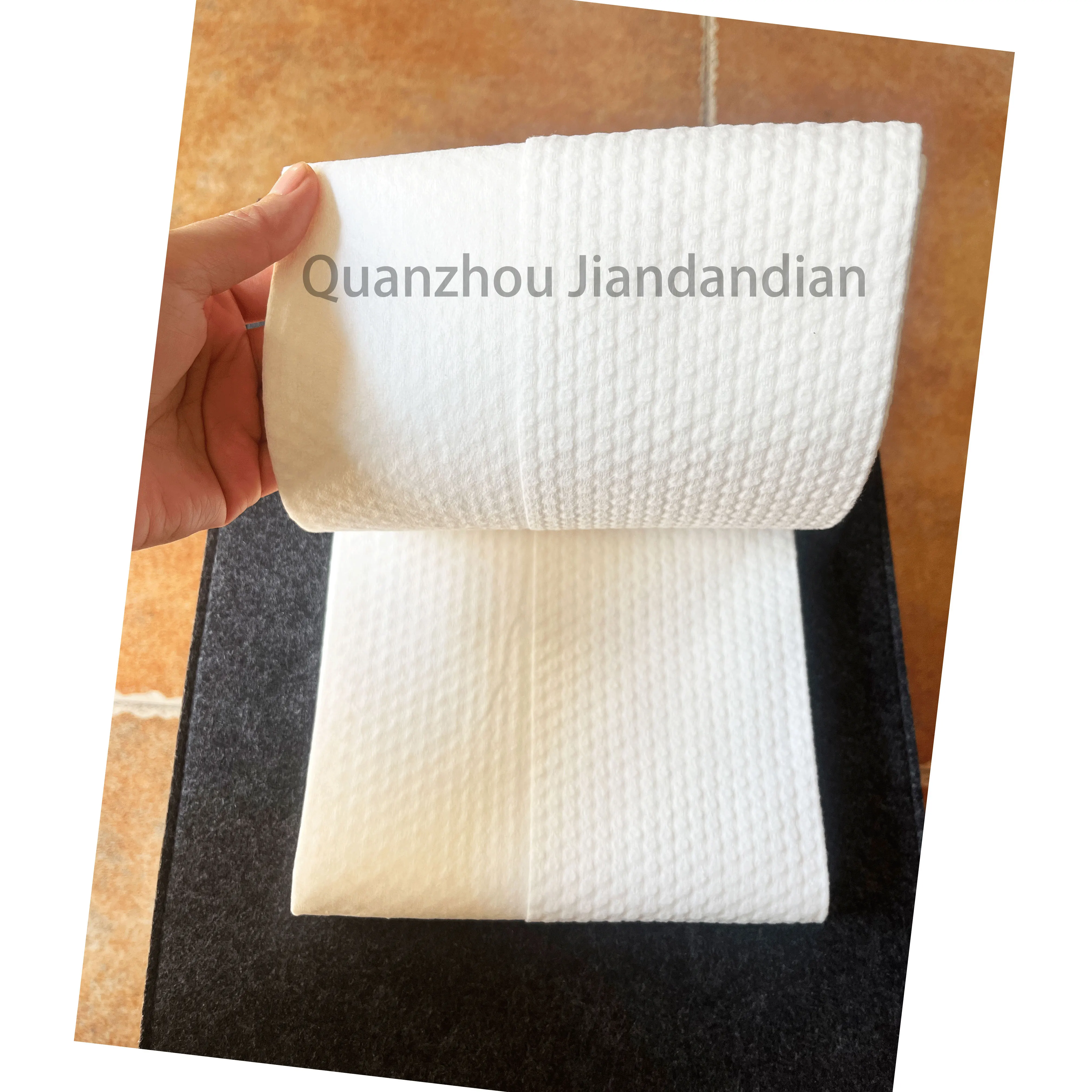 Two-Piece Set Non-woven Fabric 100% viscose Eco-Friendly and Biodegradable Disposable Towels For Travel, Disposable Towel Set