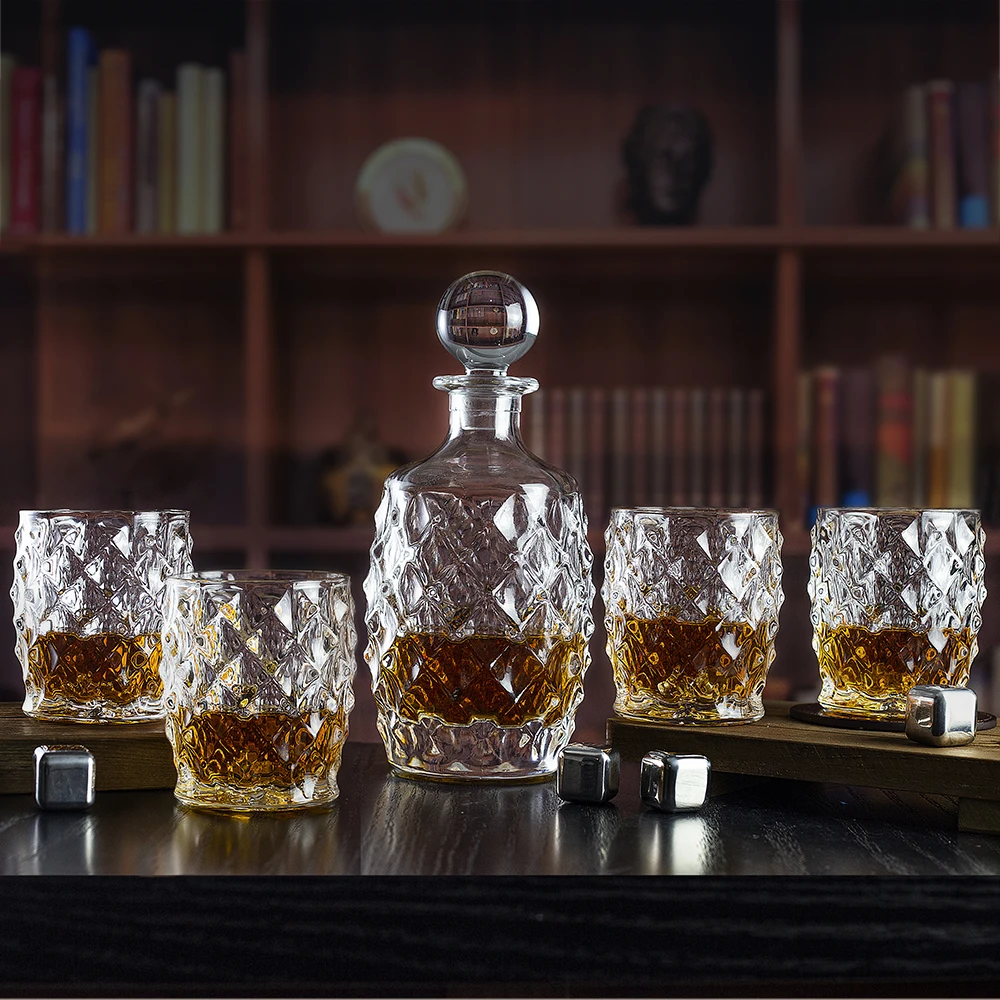 NOVARE New Design Glass Whiskey Decanter Whiskey Glasses Set Crystal Decanter Set With 4 Double Old Fashioned Glasses
