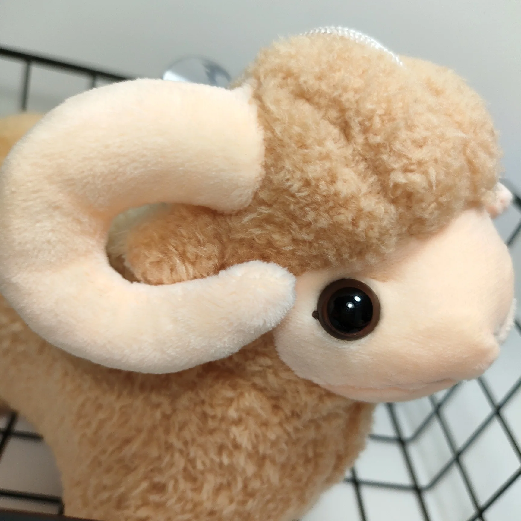 Wholesale custom 25cm lamb plush toy Stuffed animal goat sheep wedding mascot gift