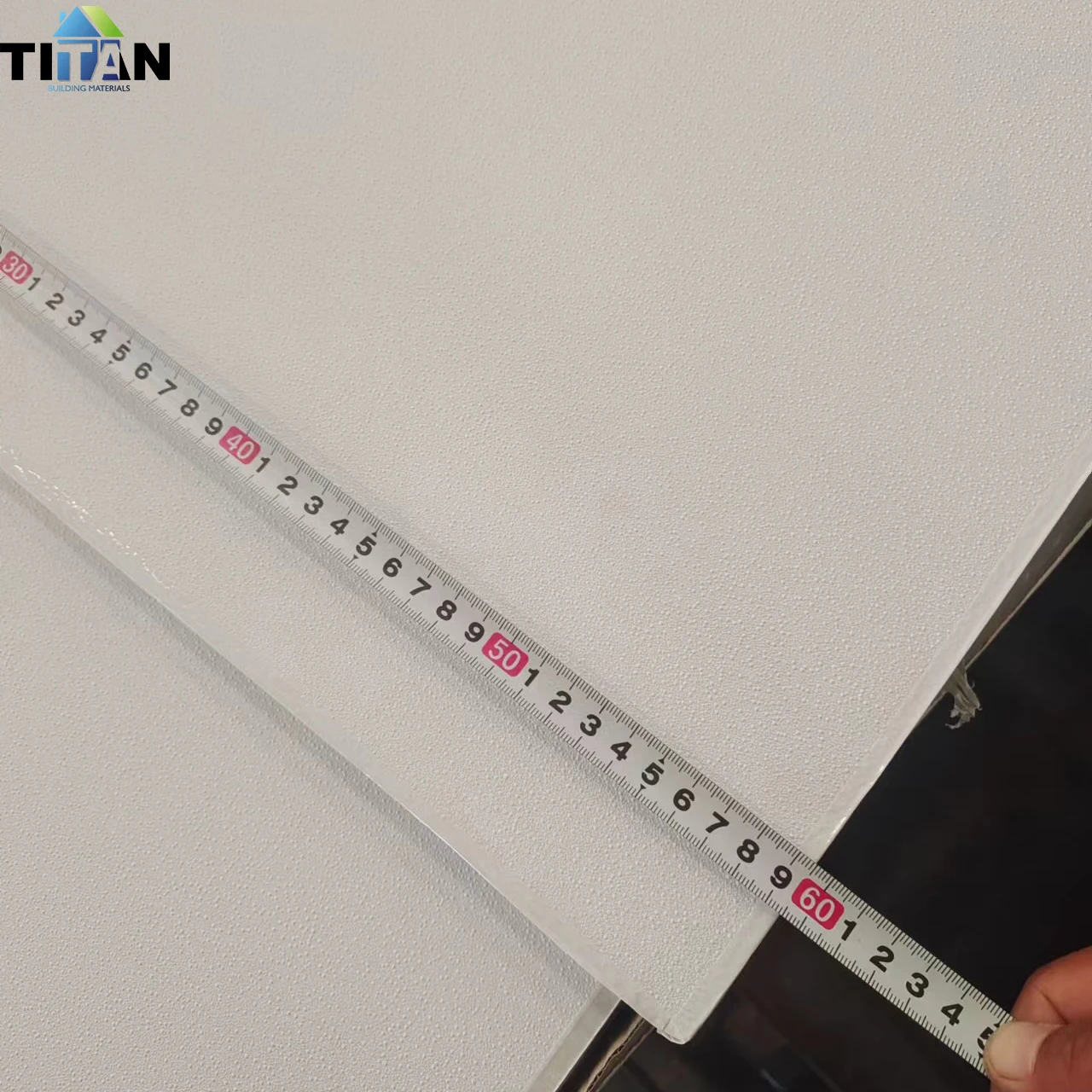 Cielo Falso Pvc 60 X 60 White Colour Drop Ceiling Tiles 2X2 Pvc Insulation Square Ceilling Gypsum Board