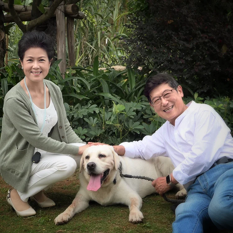 IP67 Waterproof Mini GPS Tracking Cats Collars Dog GPS Pet Tracker With Long Battery Life