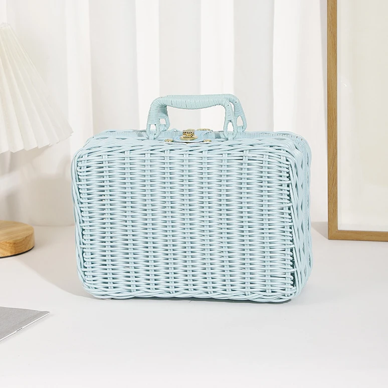 Wholesale Factory Direct Sale Handwoven White Picnic Storage Basket With Handle