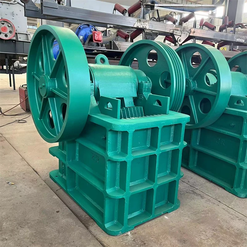 Jaw crusher 15t/H ore rock crusher Mobile diesel engine jaw crusher